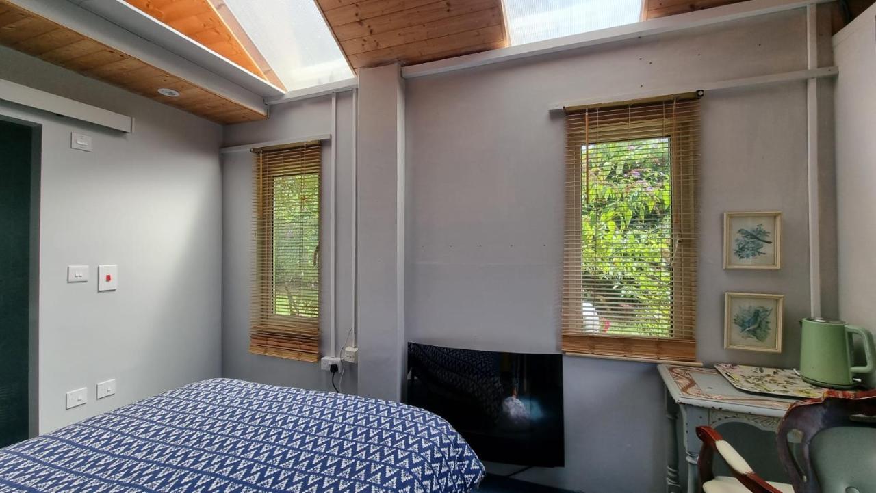 Glebe House, Private Entrance, Free Parking On Drive, Self Check In, Netflix Bed and Breakfast Άσφορντ Εξωτερικό φωτογραφία